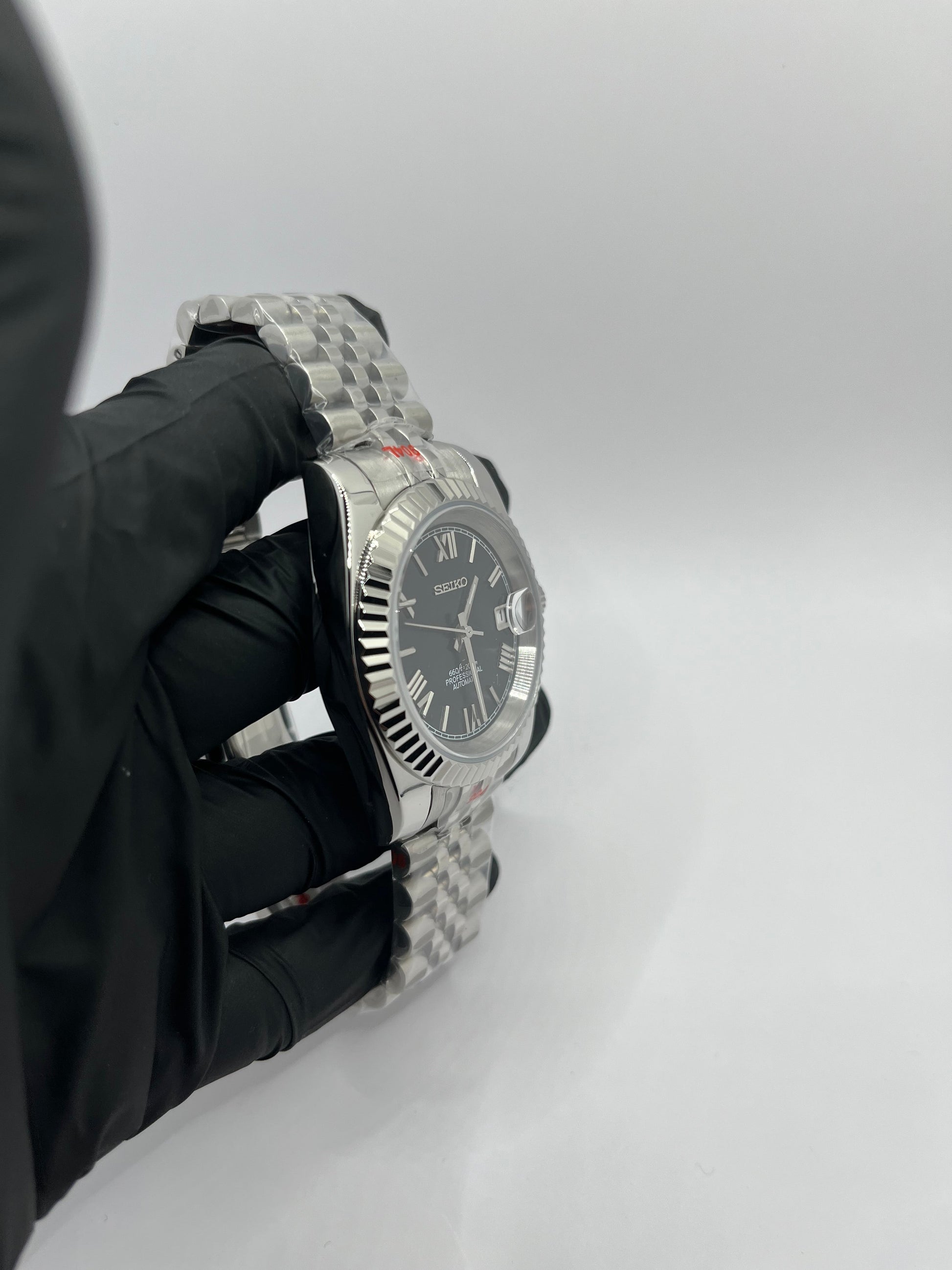 Roman Dial Noire Valtik