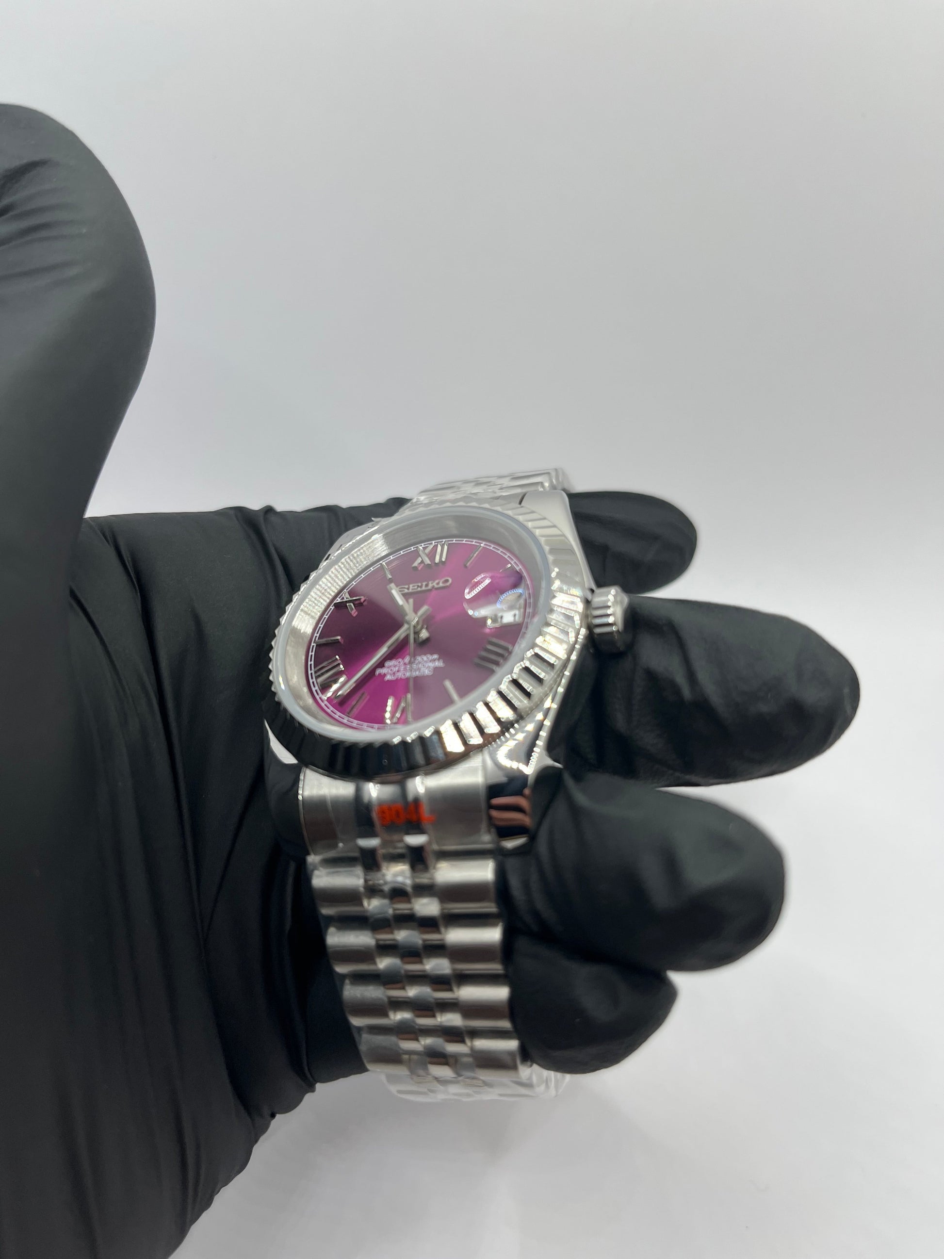 Roman Dial Violette Valtik