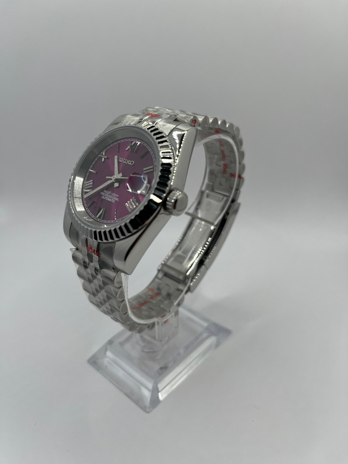Roman Dial Violette Valtik